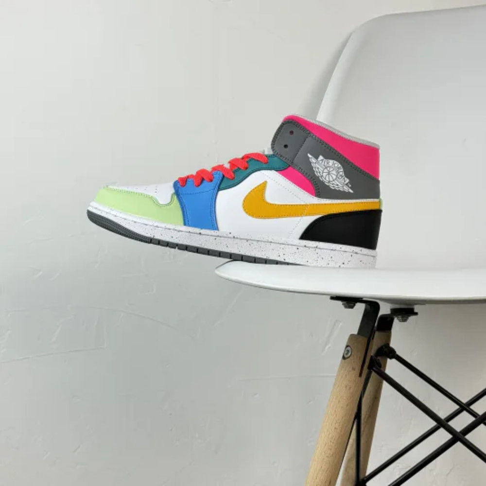 Air Jordan 1 Mid 