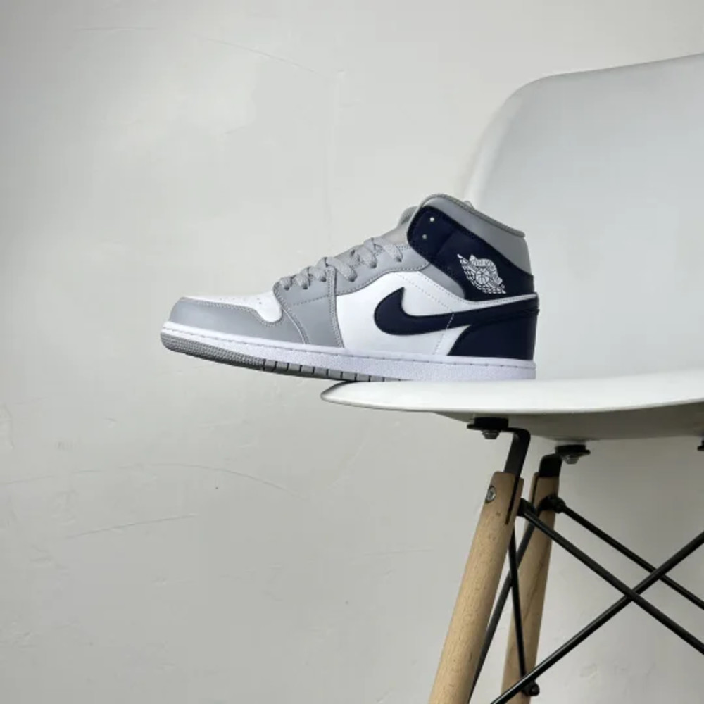 Air Jordan 1 Mid 