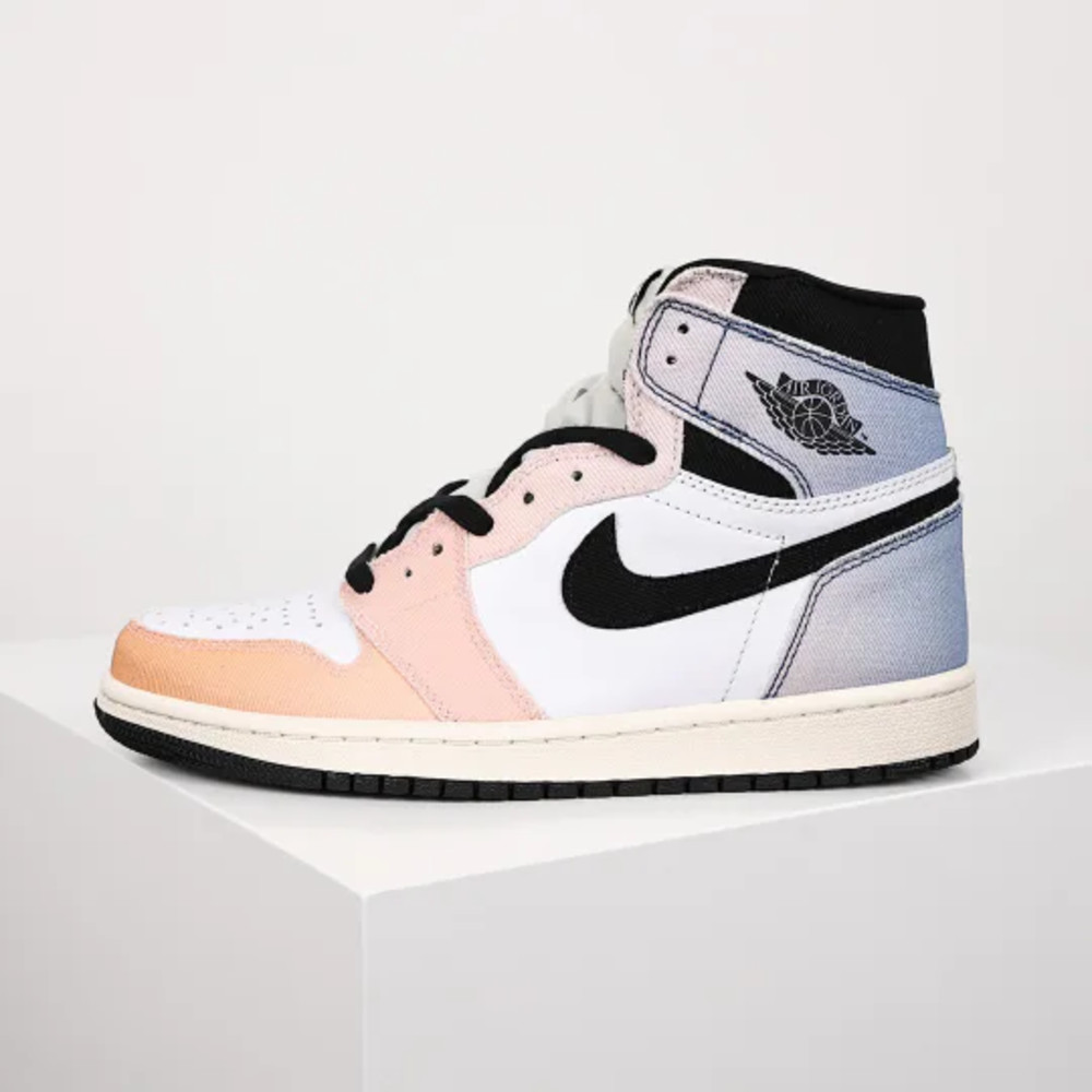 Air Jordan 1 Retro High OG Skyline