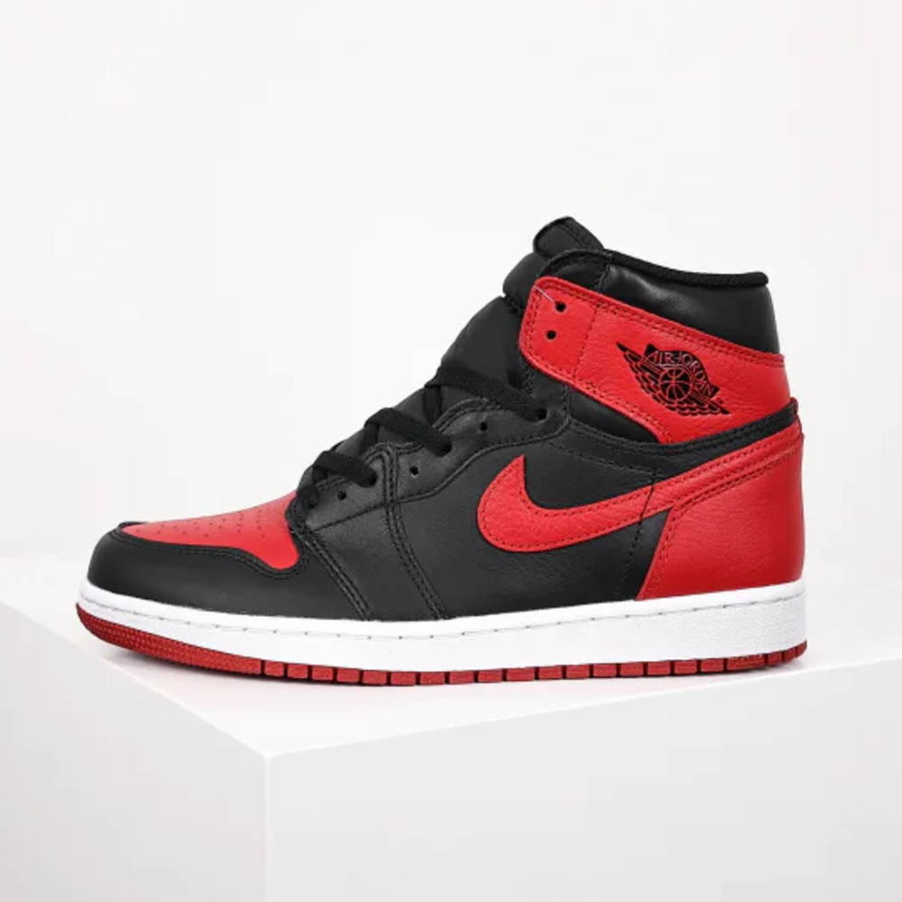 Nike Air Jordan 1 Retro High Bred 