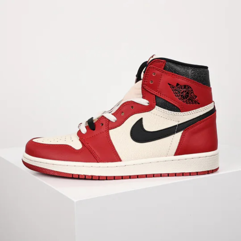 Air Jordan 1 Retro High OG Chicago Lost and Found