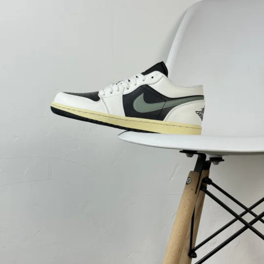 Nike Air Jordan 1 Low Jade Smoke (W)