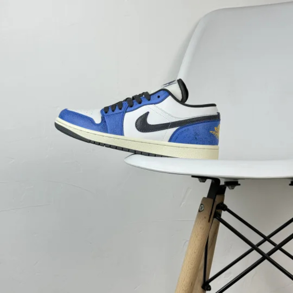 Nike Air Jordan 1 Low SE 