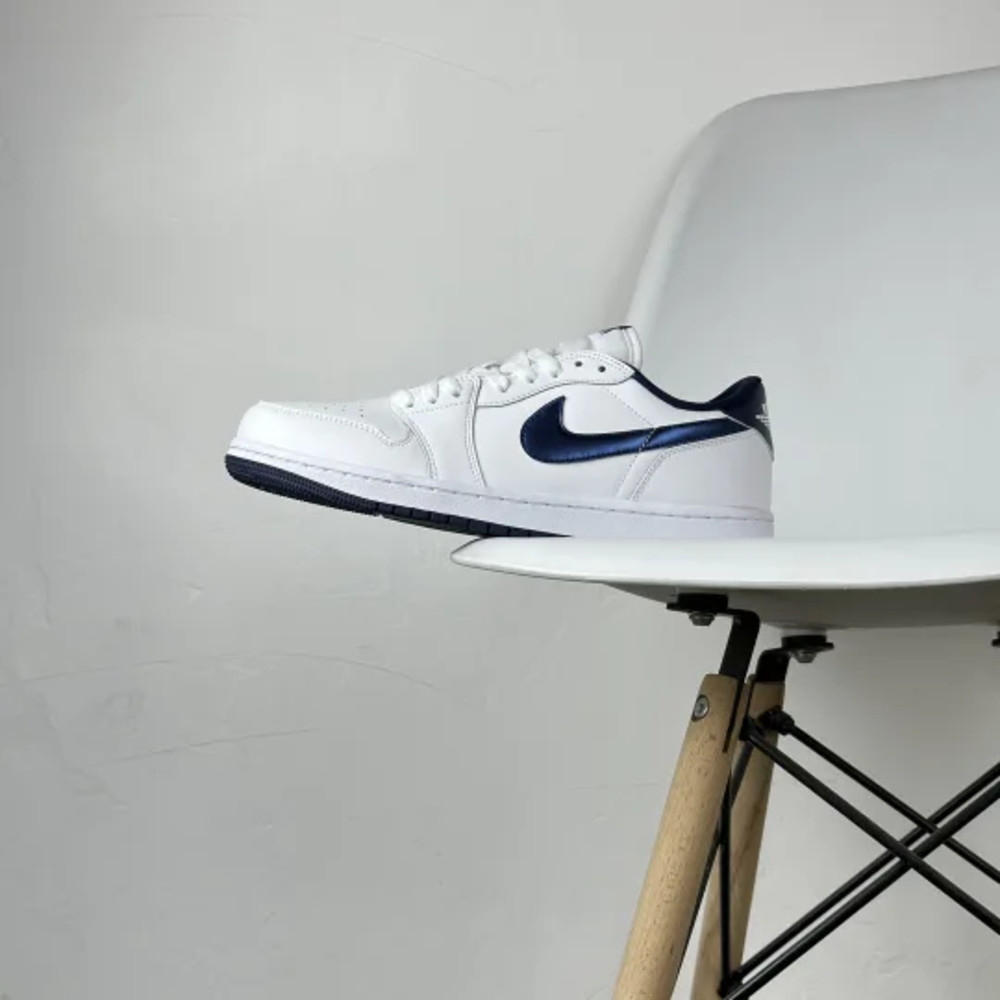 Nike Air Jordan 1 Retro Low 85 