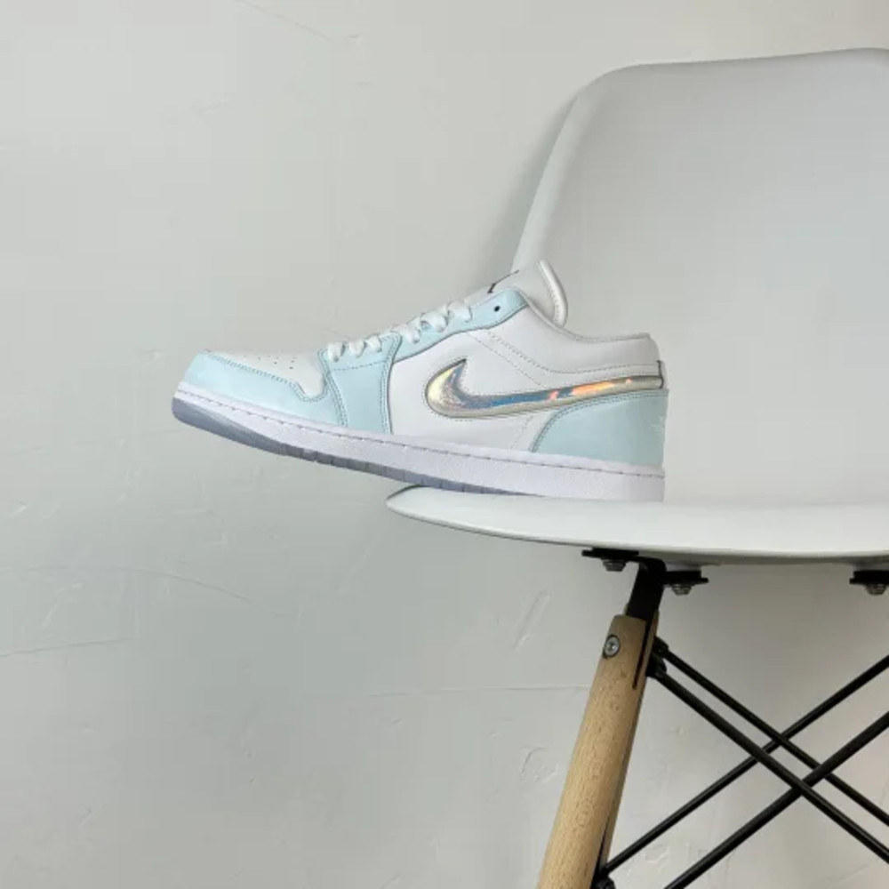 Nike Air Jordan 1 Low SE GS 