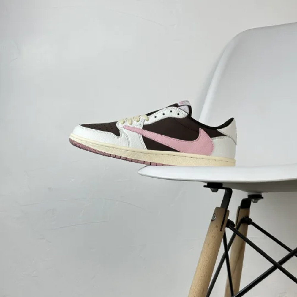 Travis Scott x Nike Air Jordan 1 Low OG 'Dark Pony/Pink Oxford'