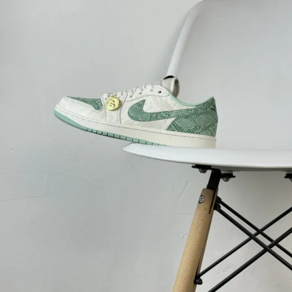 Nike Air Jordan 1 Low OG 