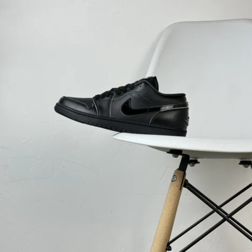Nike Air Jordan 1 Low SE Black Cat Mascot